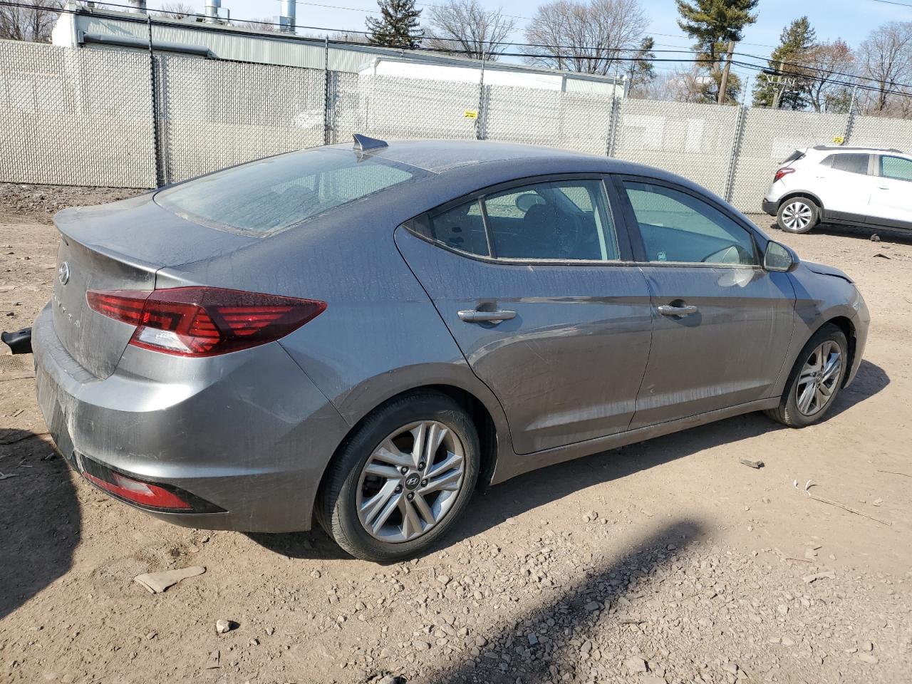 2020 Hyundai Elantra - Image 3