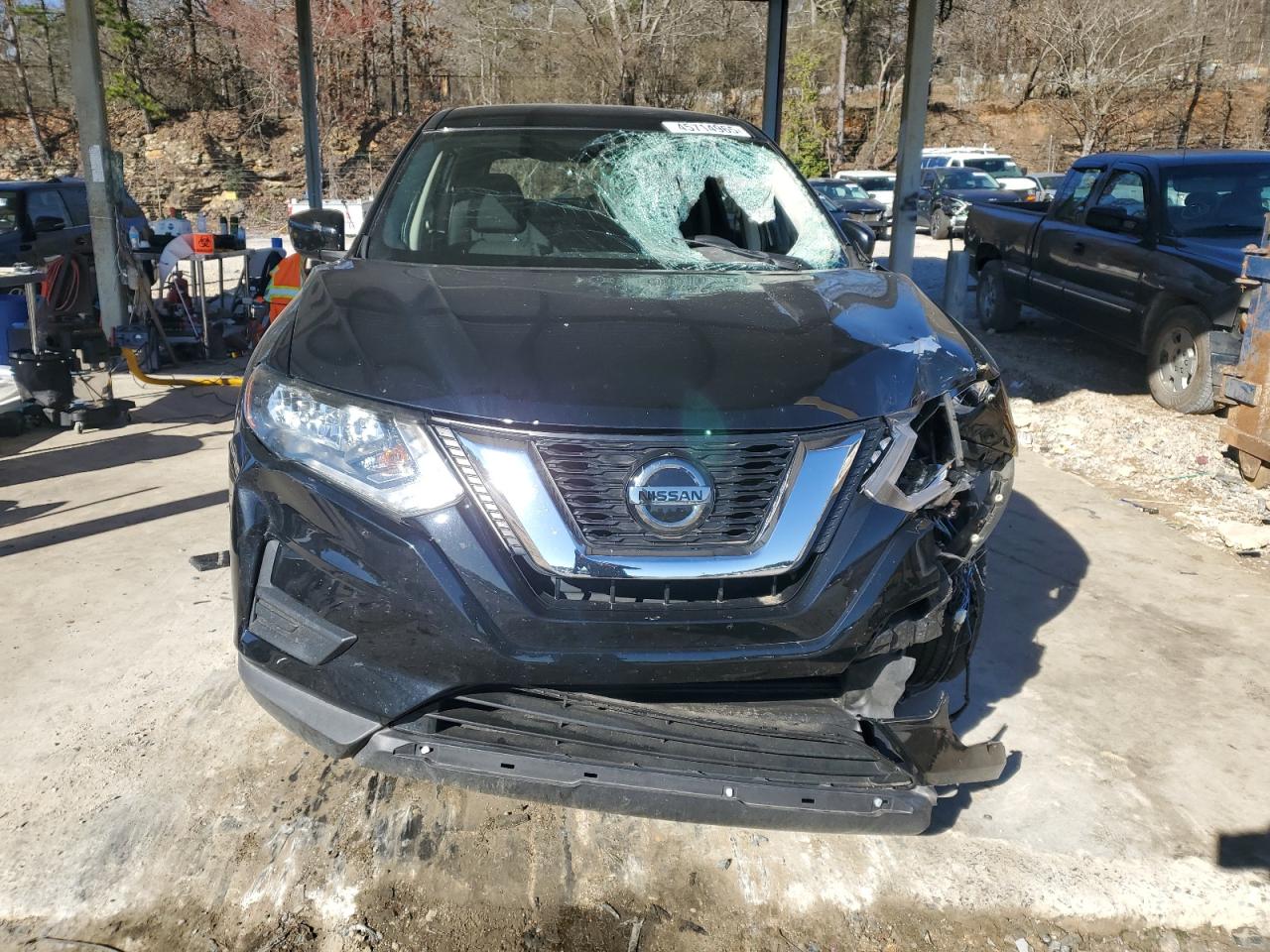 2018 Nissan Rogue - Image 5