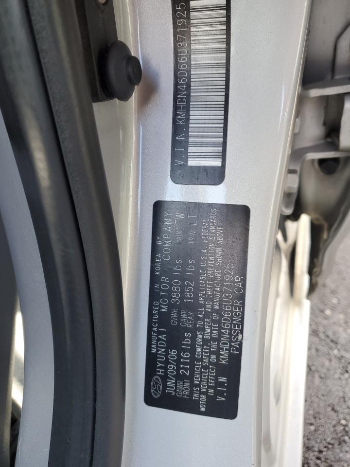 2006 Hyundai Elantra - Image 12