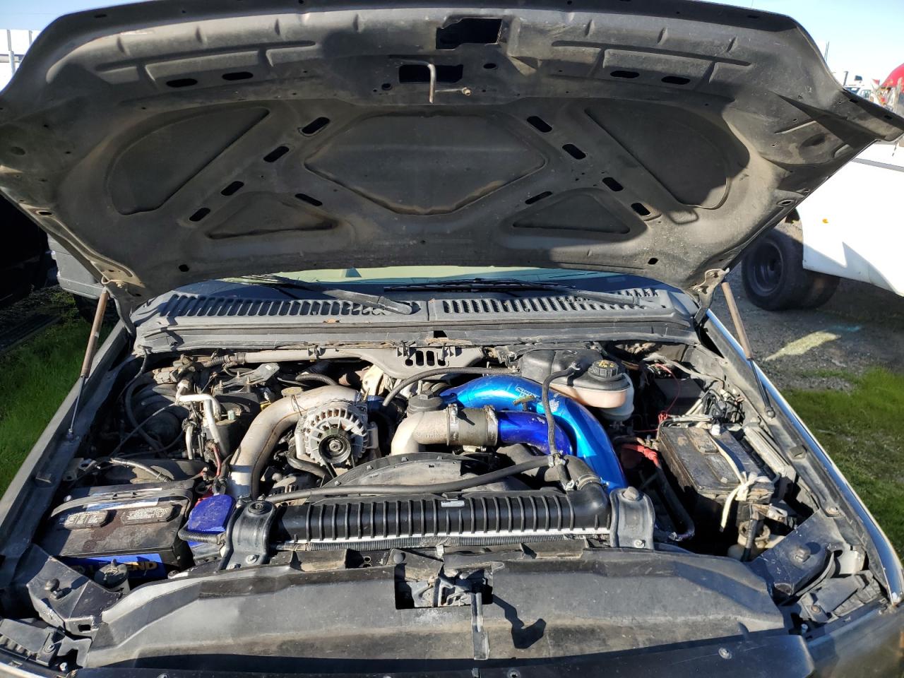 2006 Ford F350 - Image 11