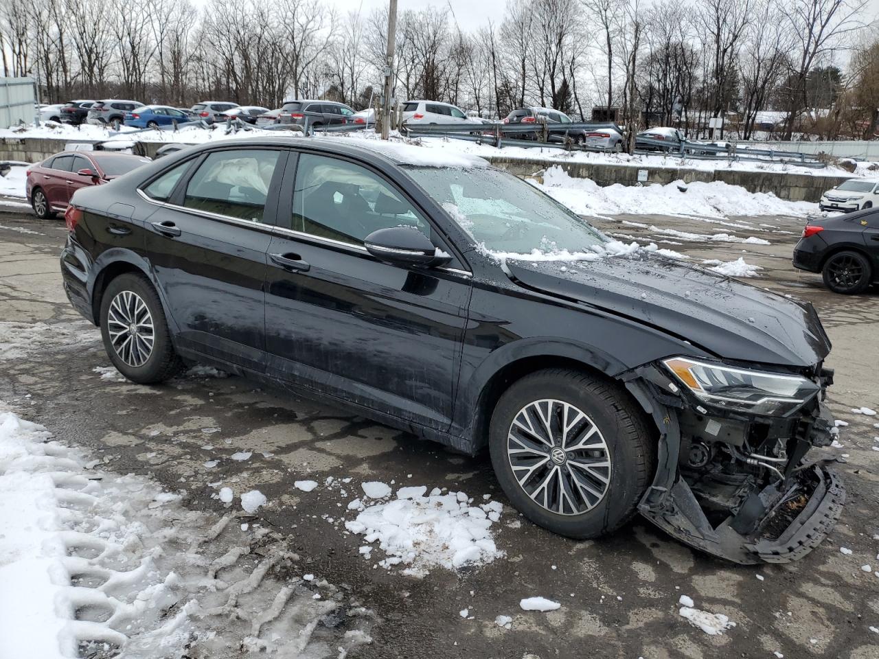 2019 Volkswagen Jetta - Image 4