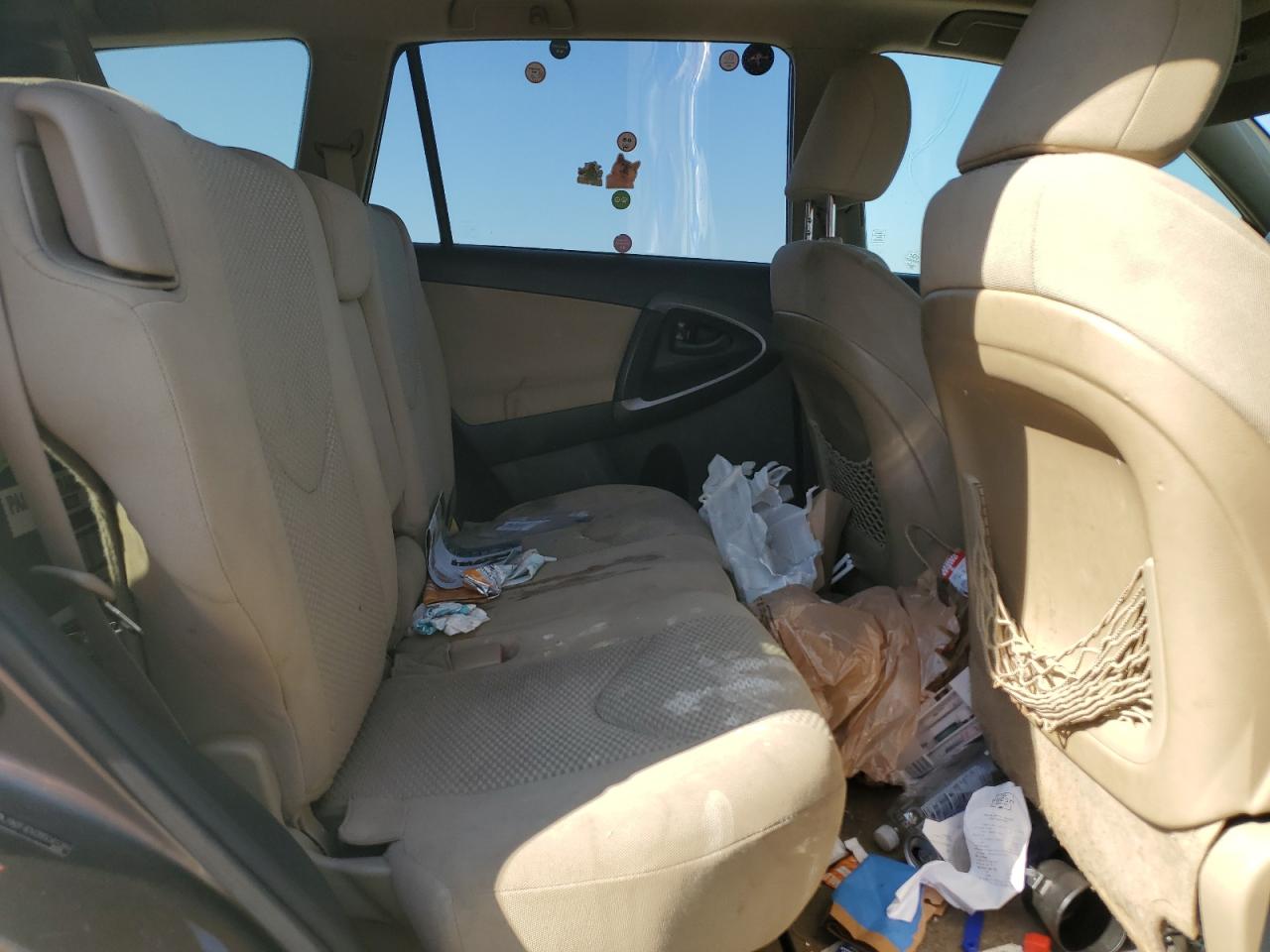 2011 Toyota RAV 4 - Image 11