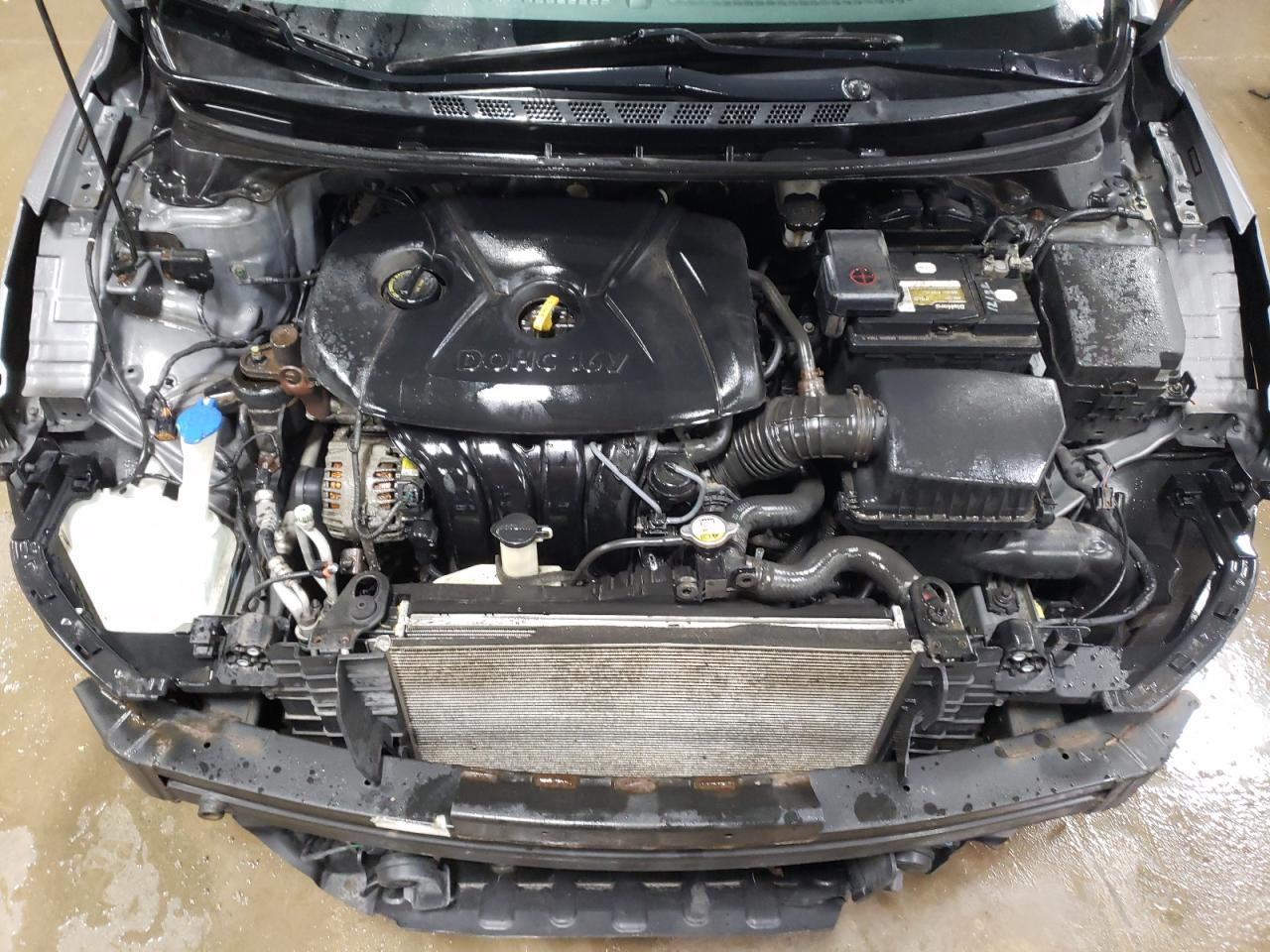 2013 Hyundai Elantra - Image 11