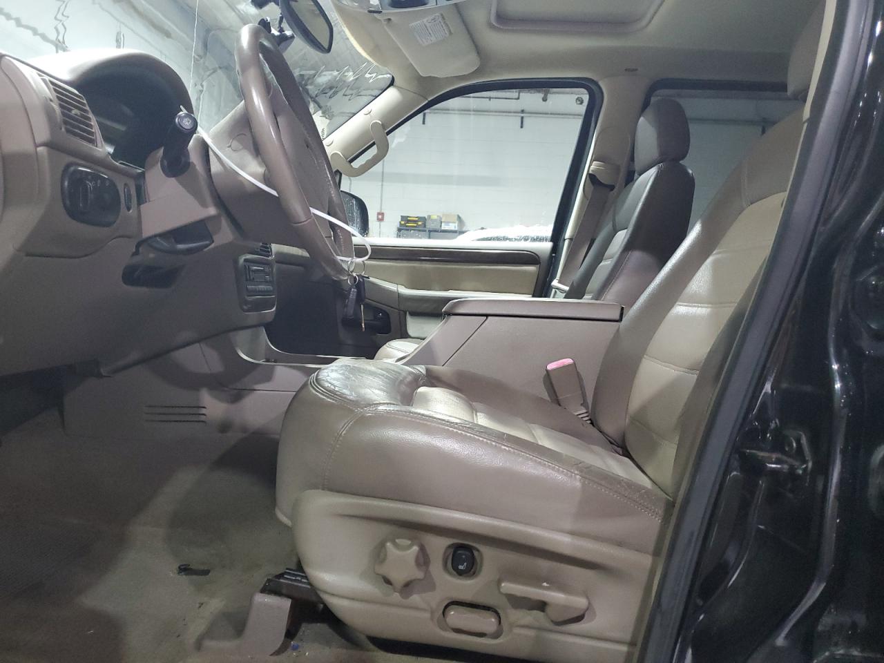 2003 Ford Explorer - Image 7