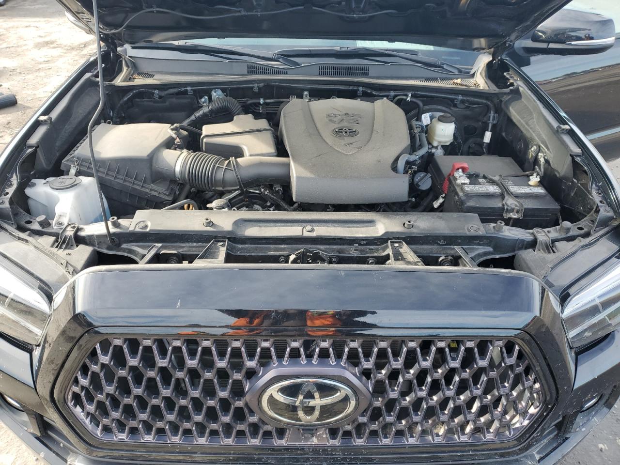2022 Toyota Tacoma - Image 12