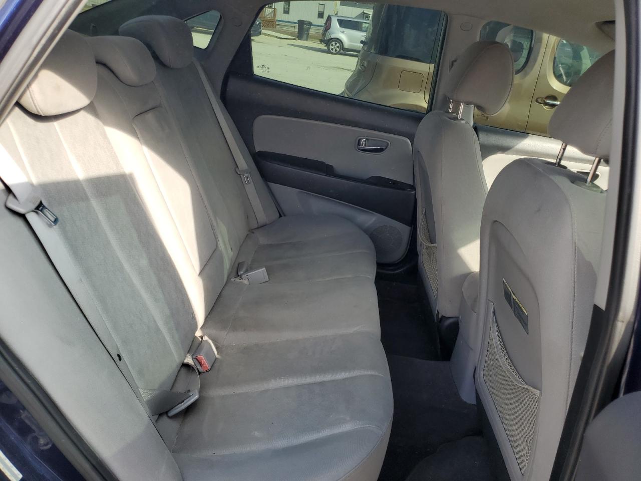 2010 Hyundai Elantra - Image 10