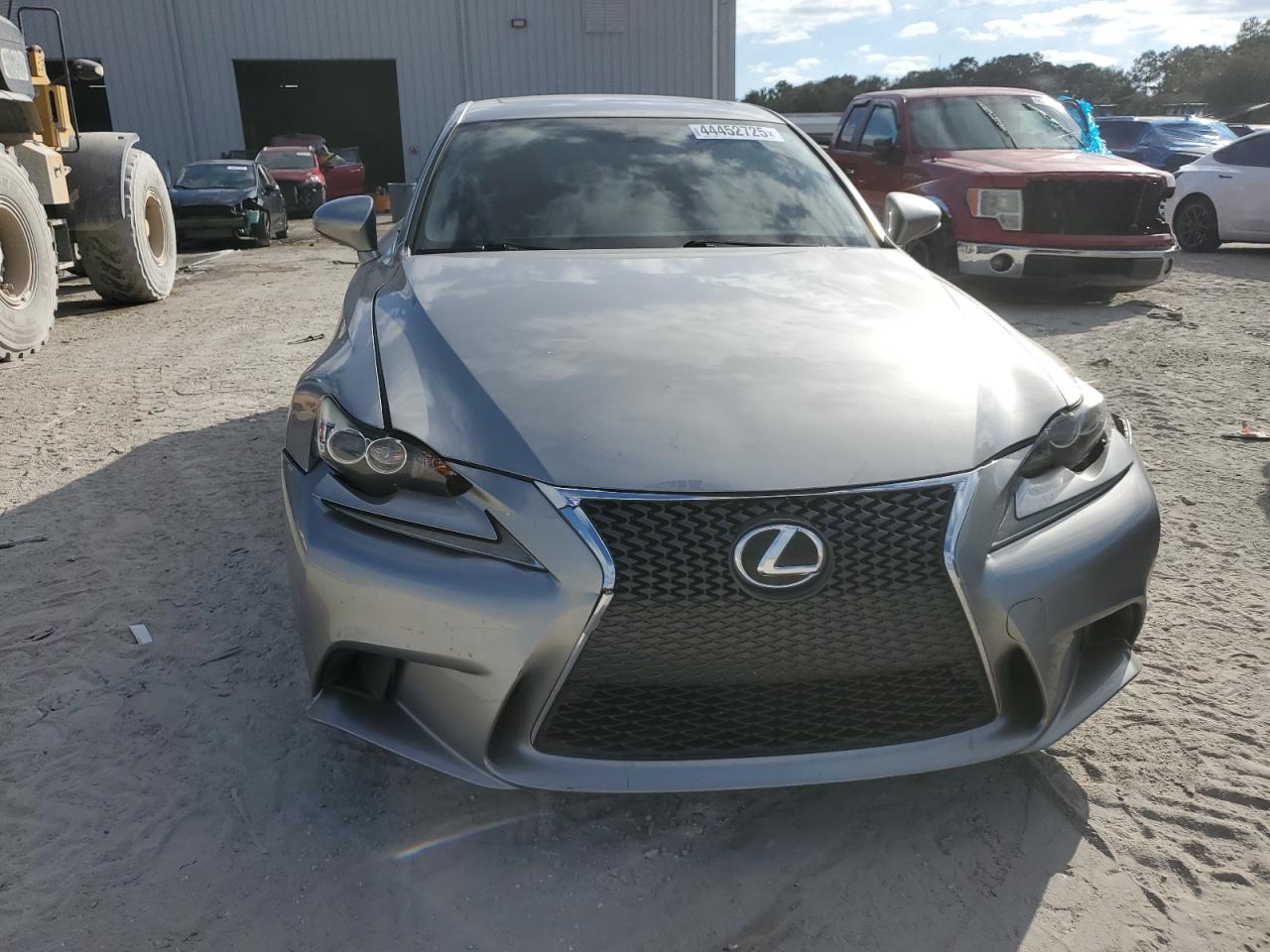2015 Lexus IS - Image 5