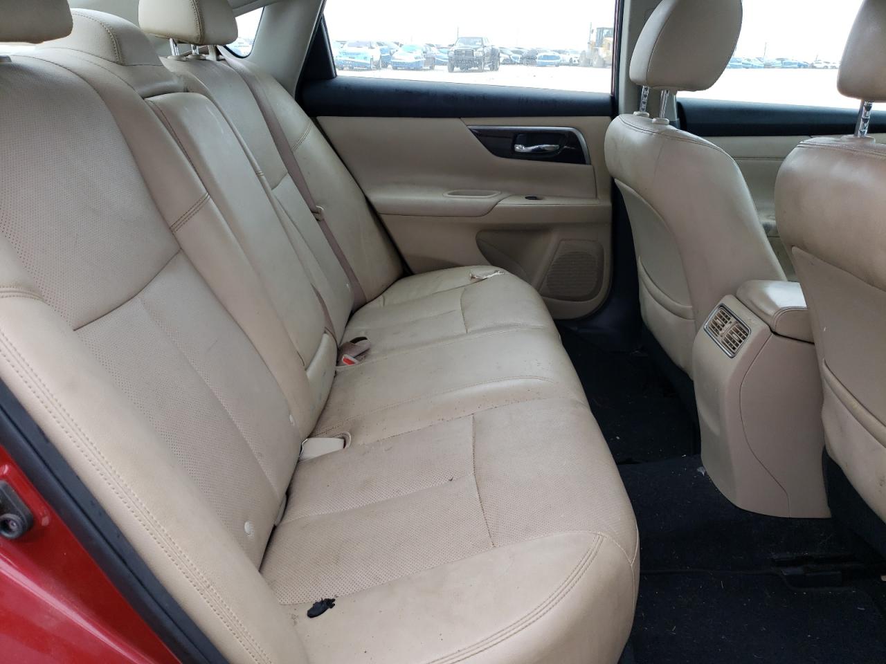 2015 Nissan Altima - Image 10