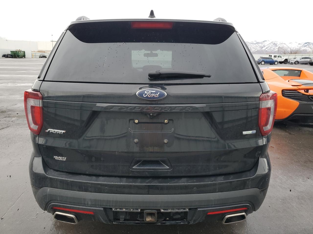 2017 Ford Explorer - Image 6