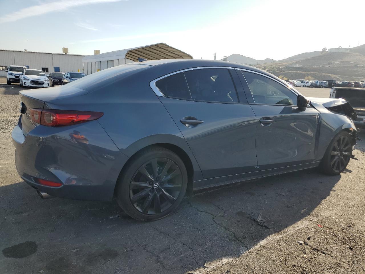 2022 Mazda 3 - Image 3