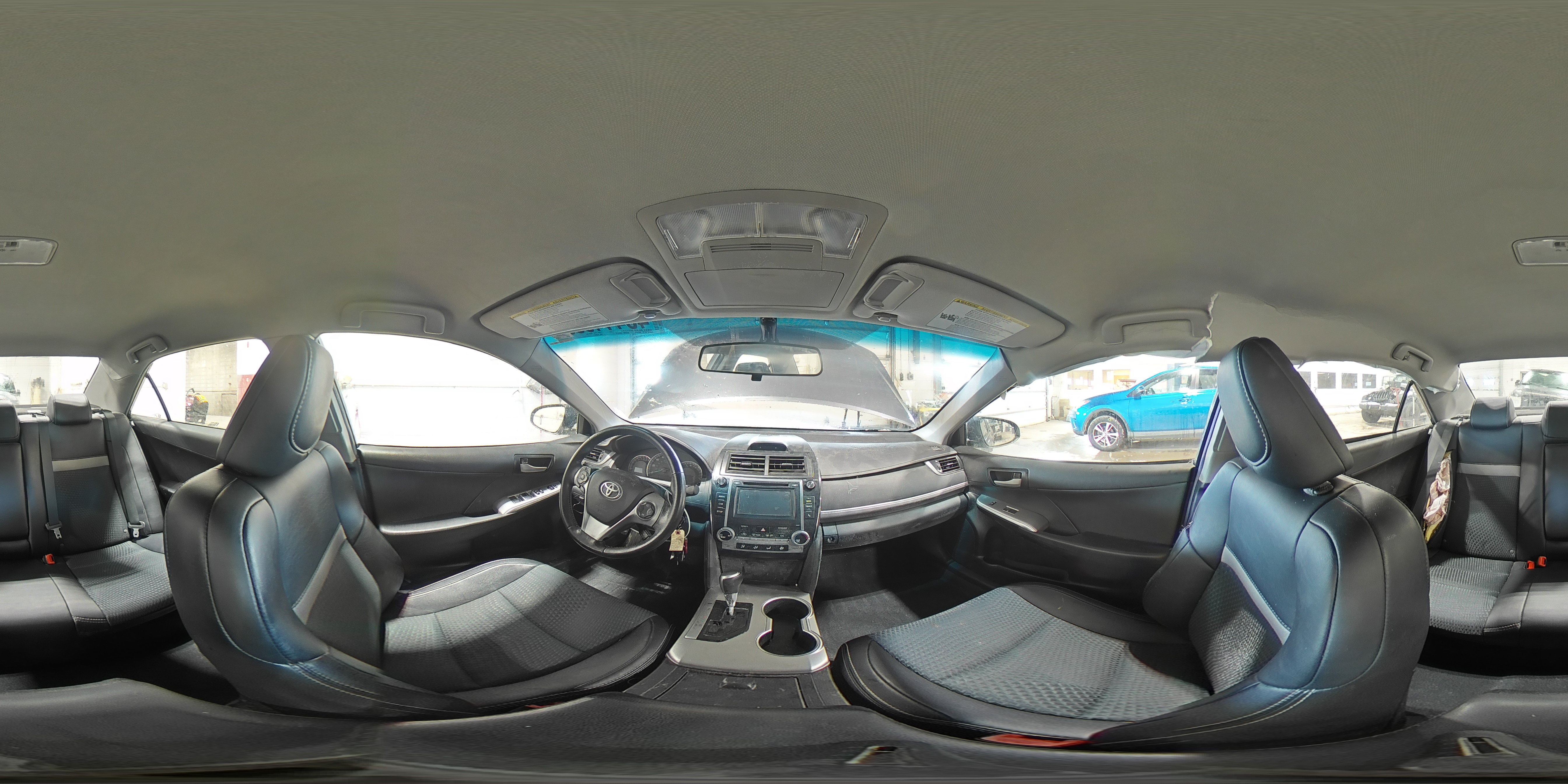 2014 Toyota Camry - Image 13