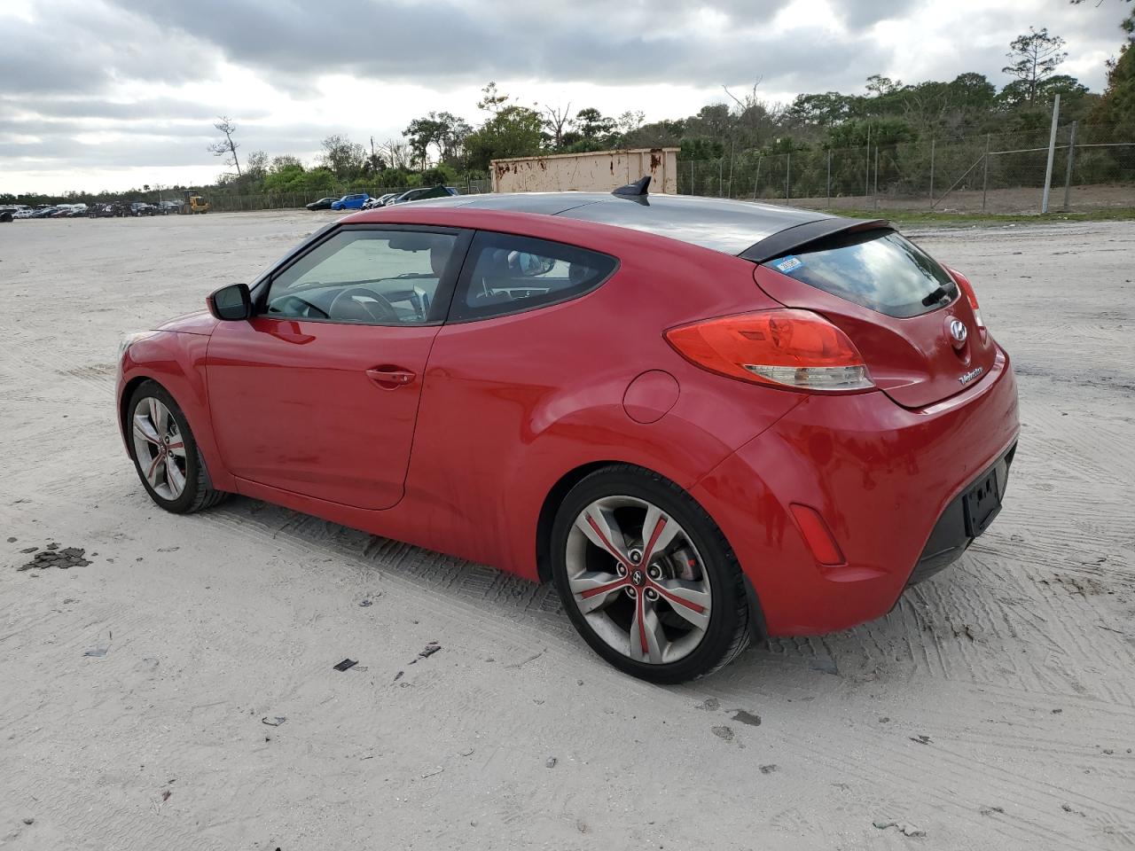 2012 Hyundai Veloster - Image 2