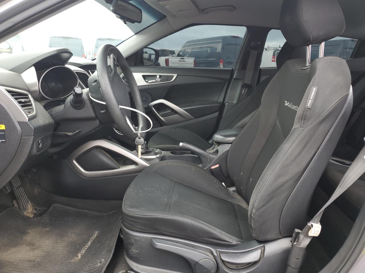 2013 Hyundai Veloster - Image 7