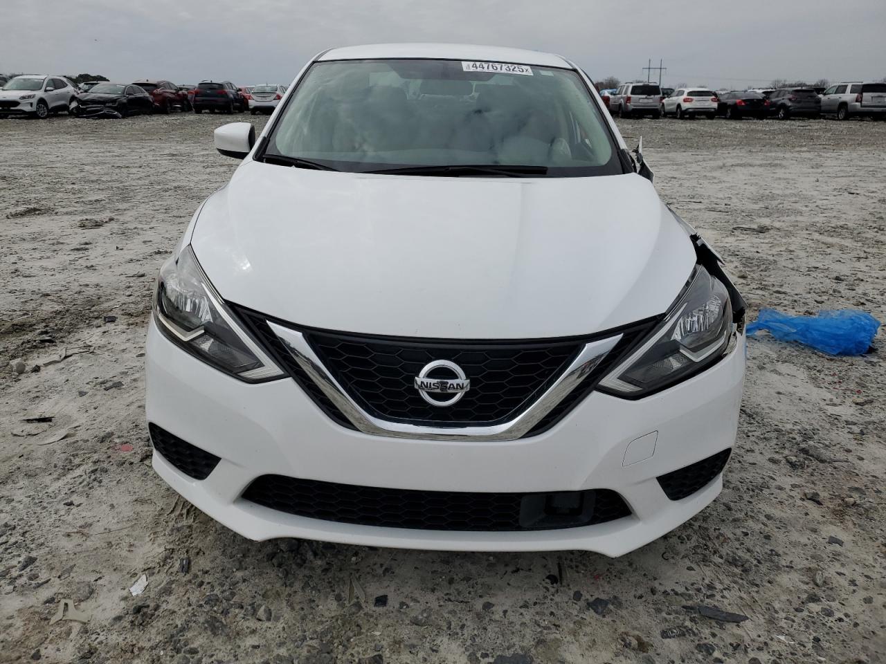 2019 Nissan Sentra - Image 5