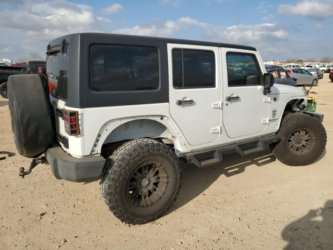 2011 Jeep Wrangler - Image 3