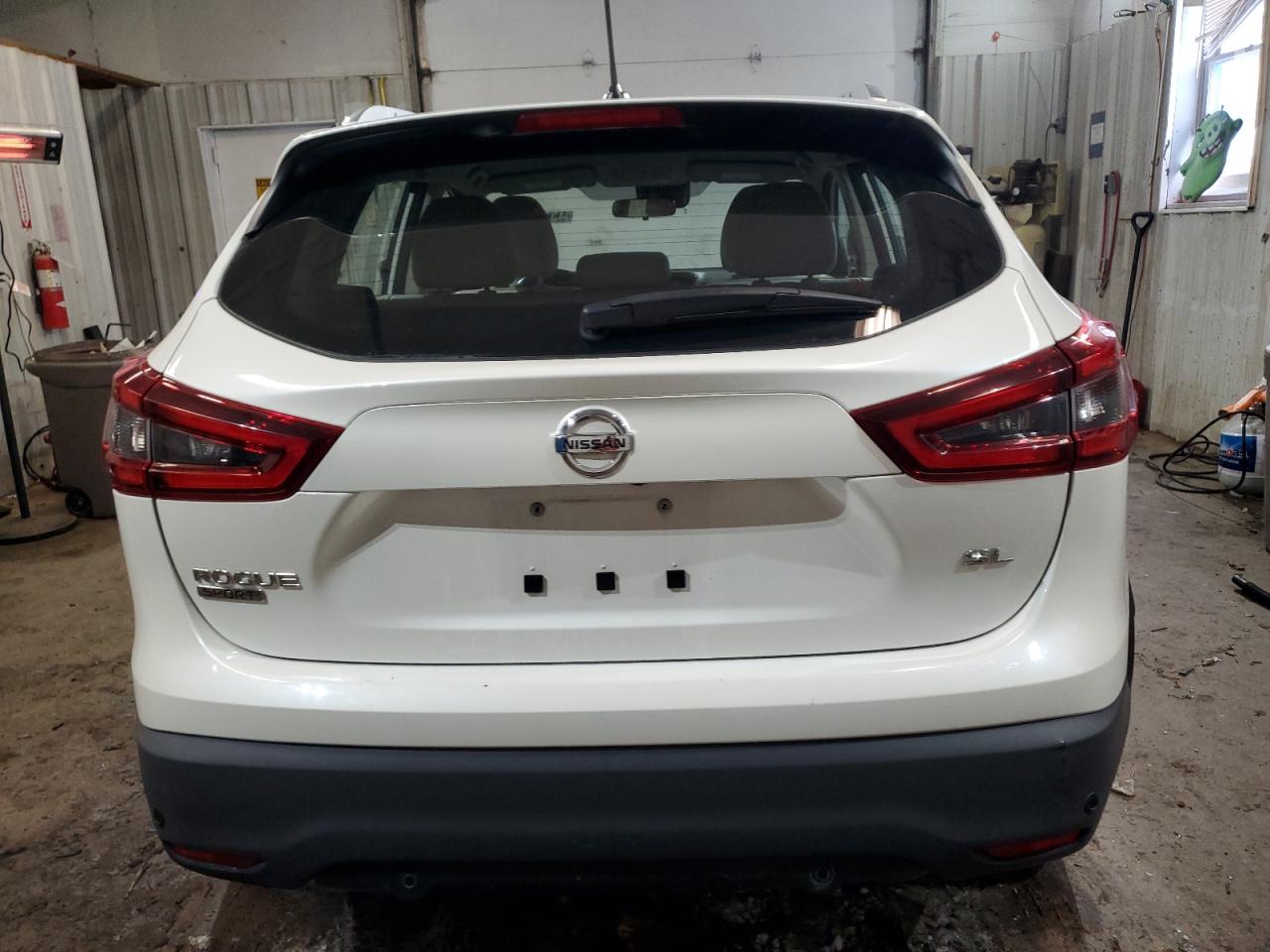 2020 Nissan Rogue - Image 6