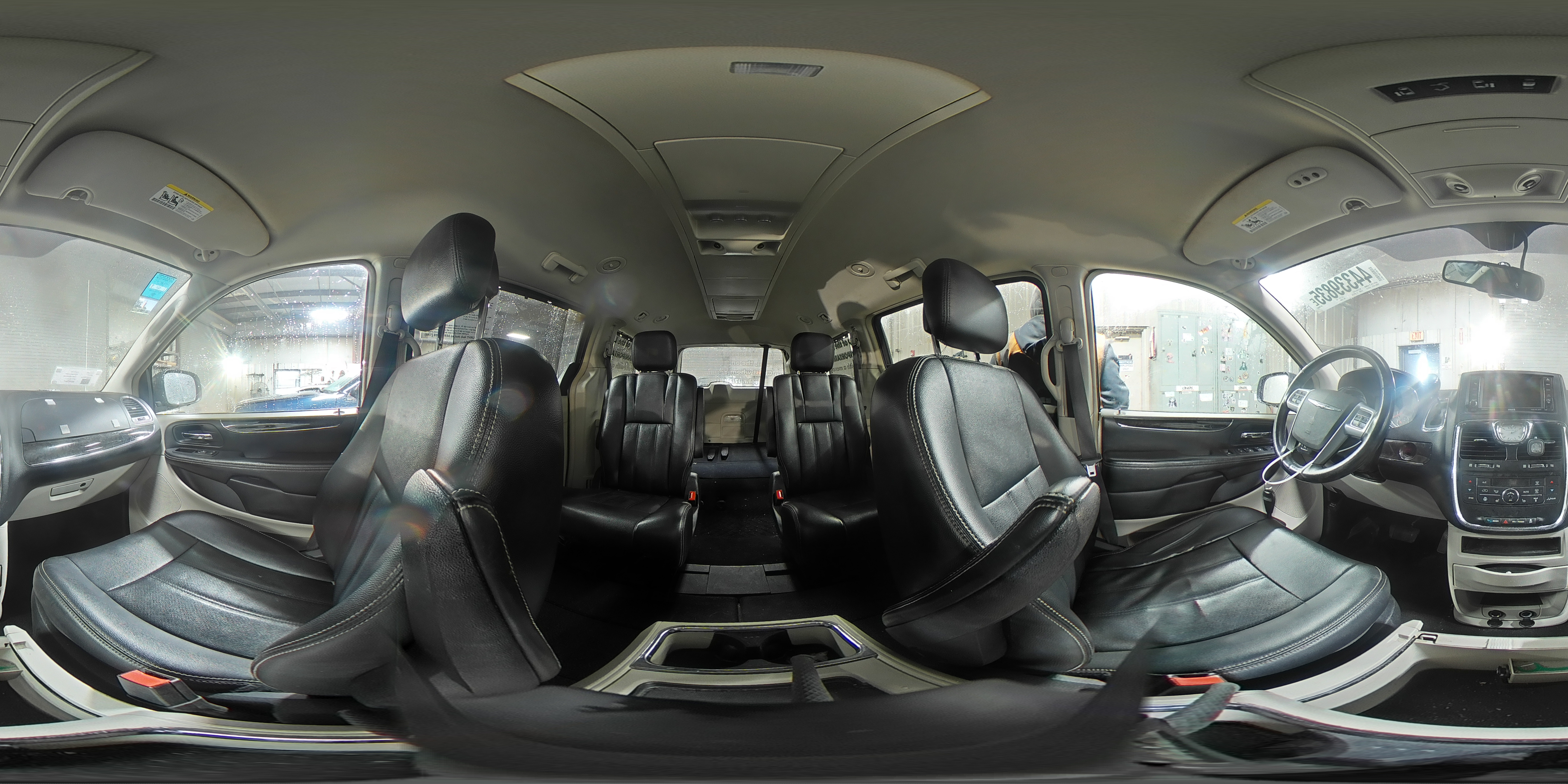 2012 Chrysler Town & Country - Image 15