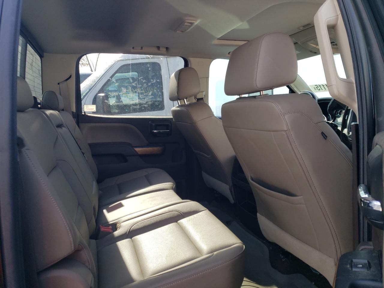 2016 Chevrolet Silverado - Image 11