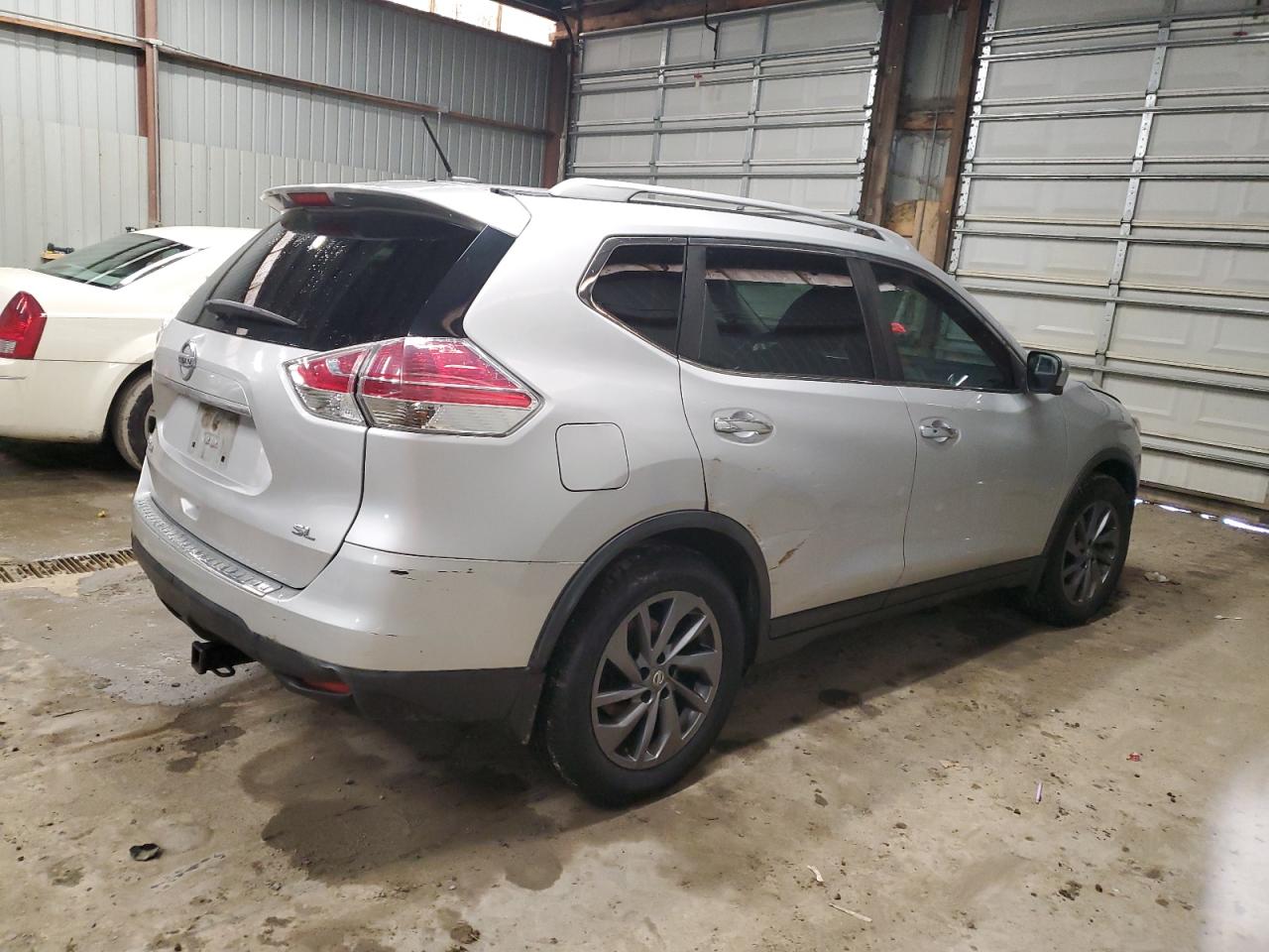 2016 Nissan Rogue - Image 3