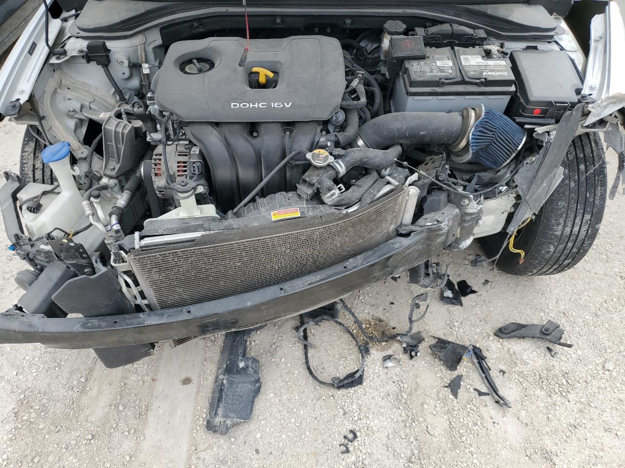 2018 Hyundai Elantra - Image 11