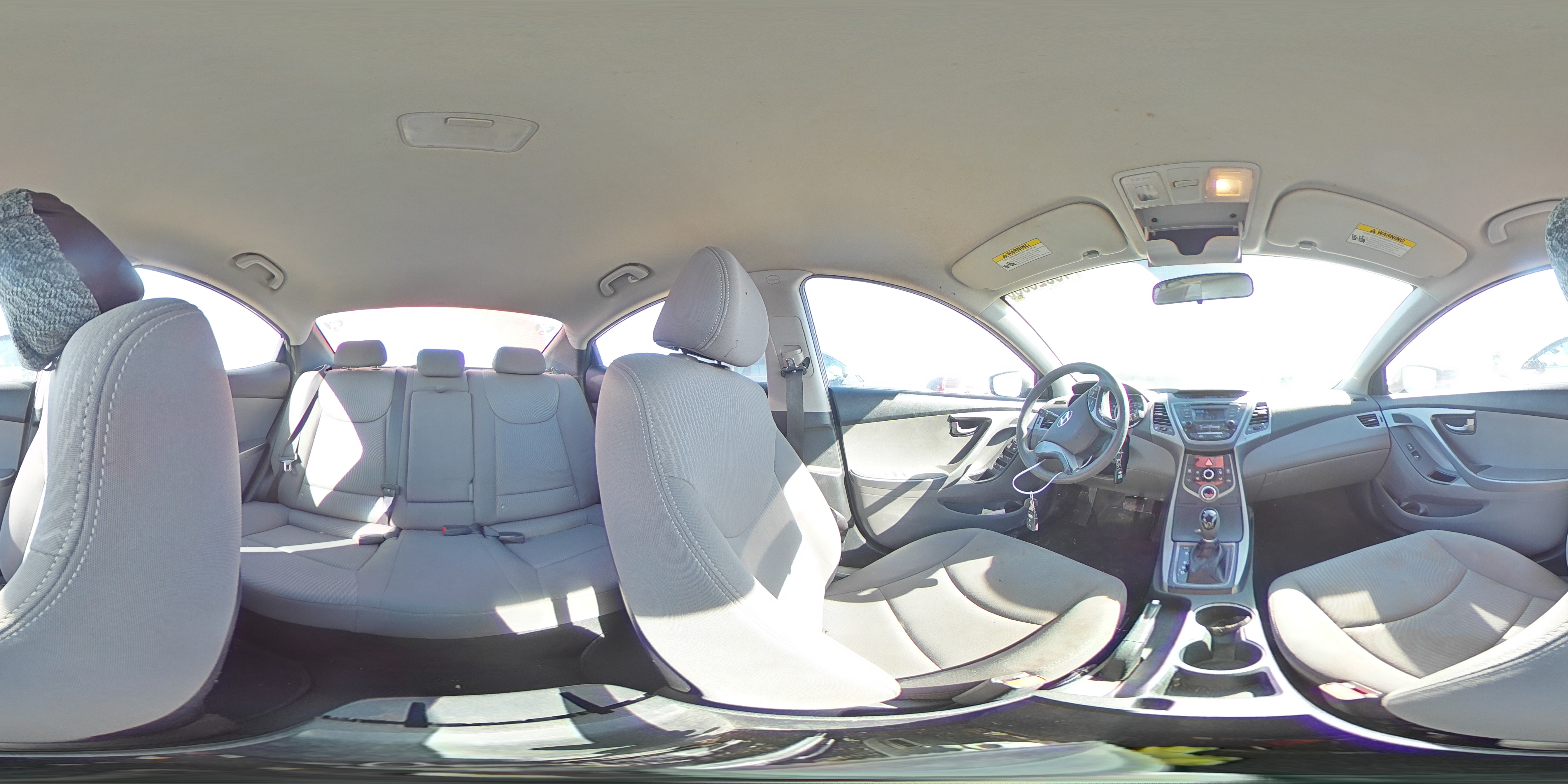 2016 Hyundai Elantra - Image 13