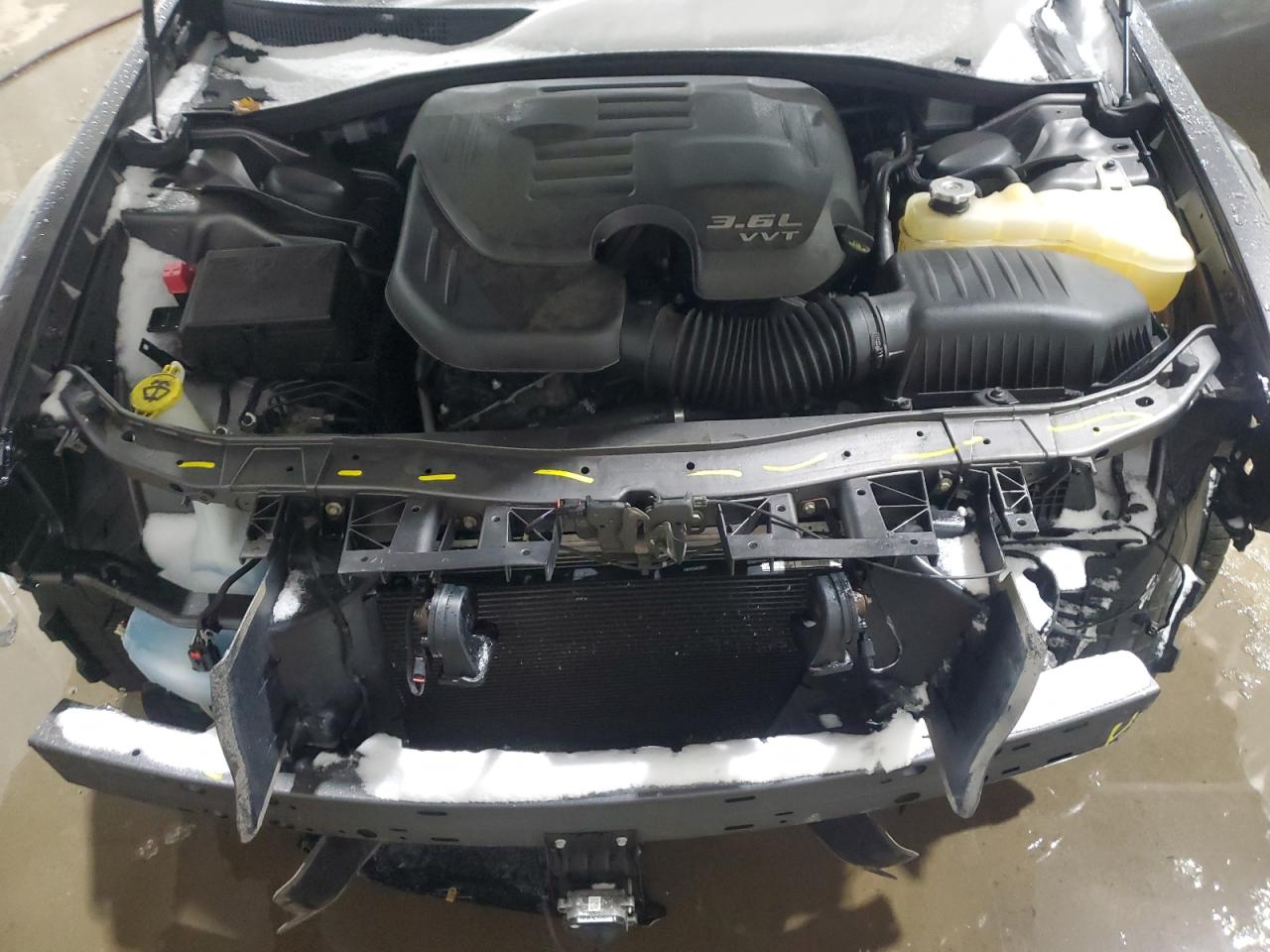 2018 Chrysler 300 - Image 11