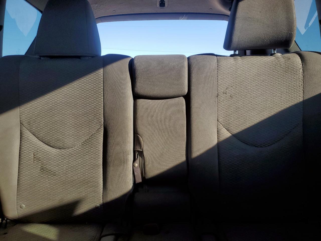 2012 Toyota RAV 4 - Image 10