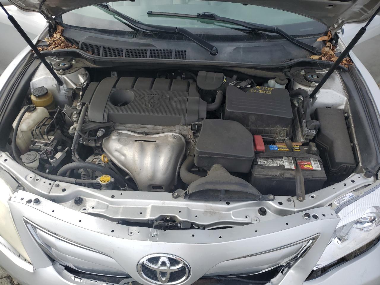 2010 Toyota Camry - Image 11