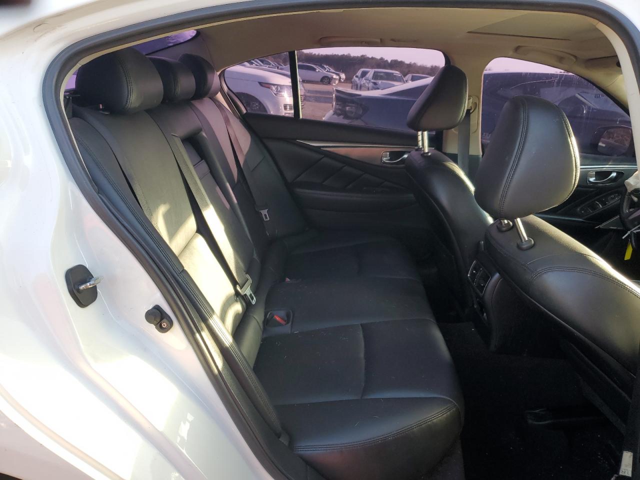 2017 Infiniti Q50 - Image 10