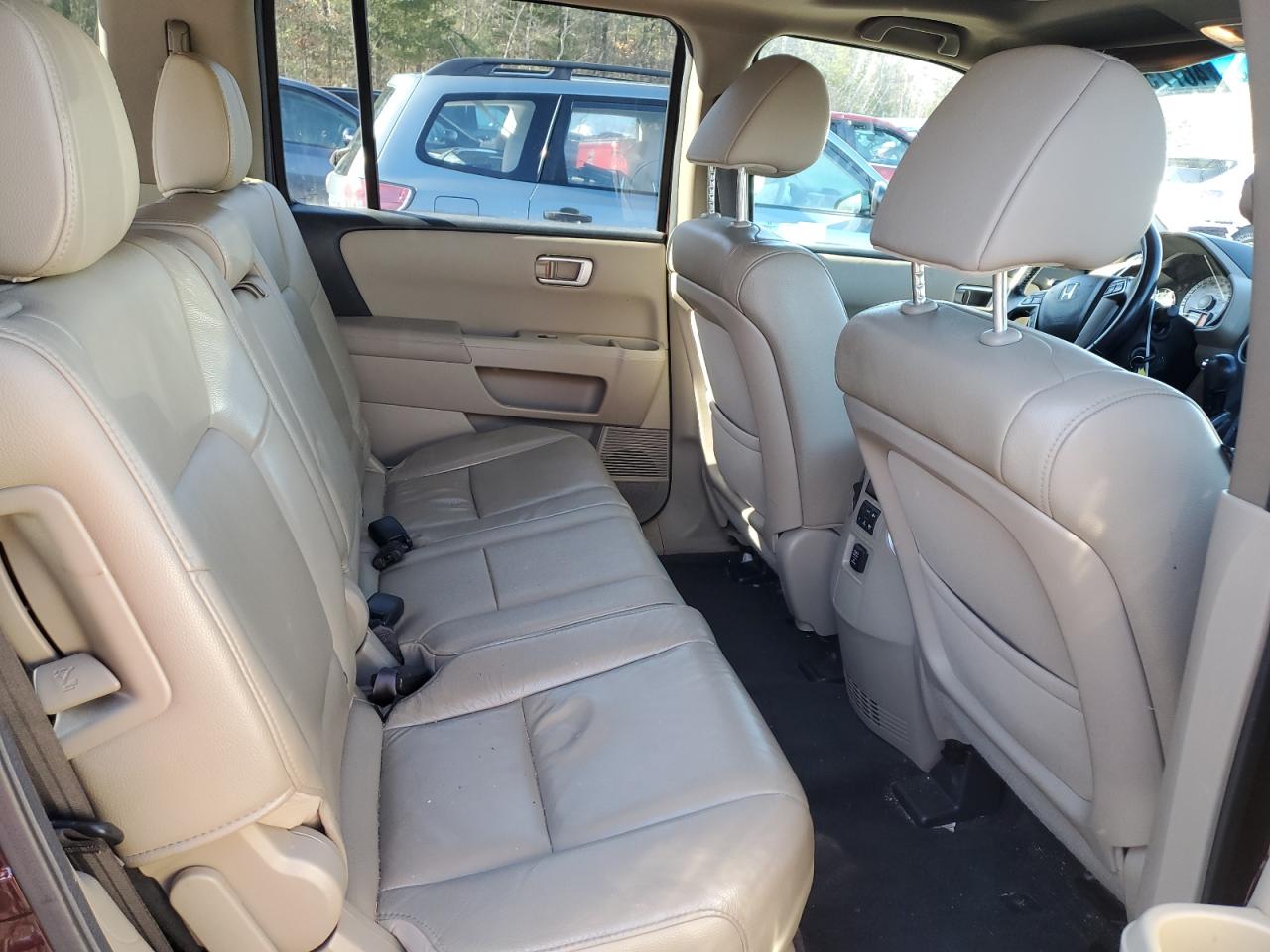 2012 Honda Pilot - Image 11
