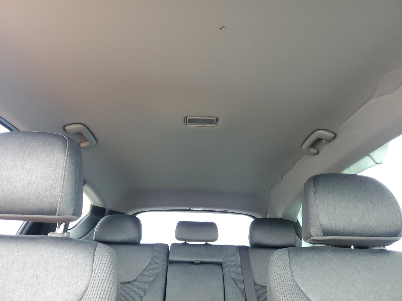 2019 Hyundai Santa Fe - Image 10