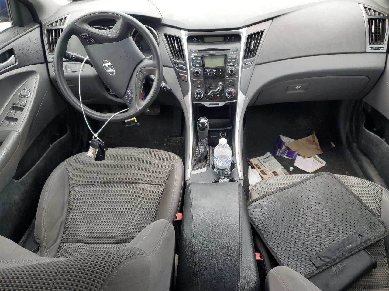 2011 Hyundai Sonata - Image 8