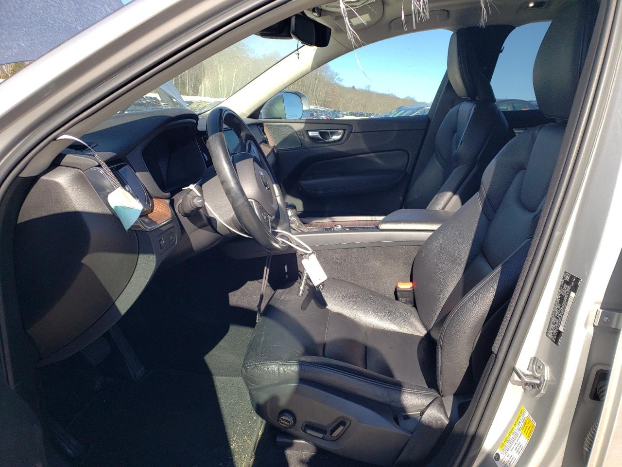 2021 Volvo XC60 - Image 7