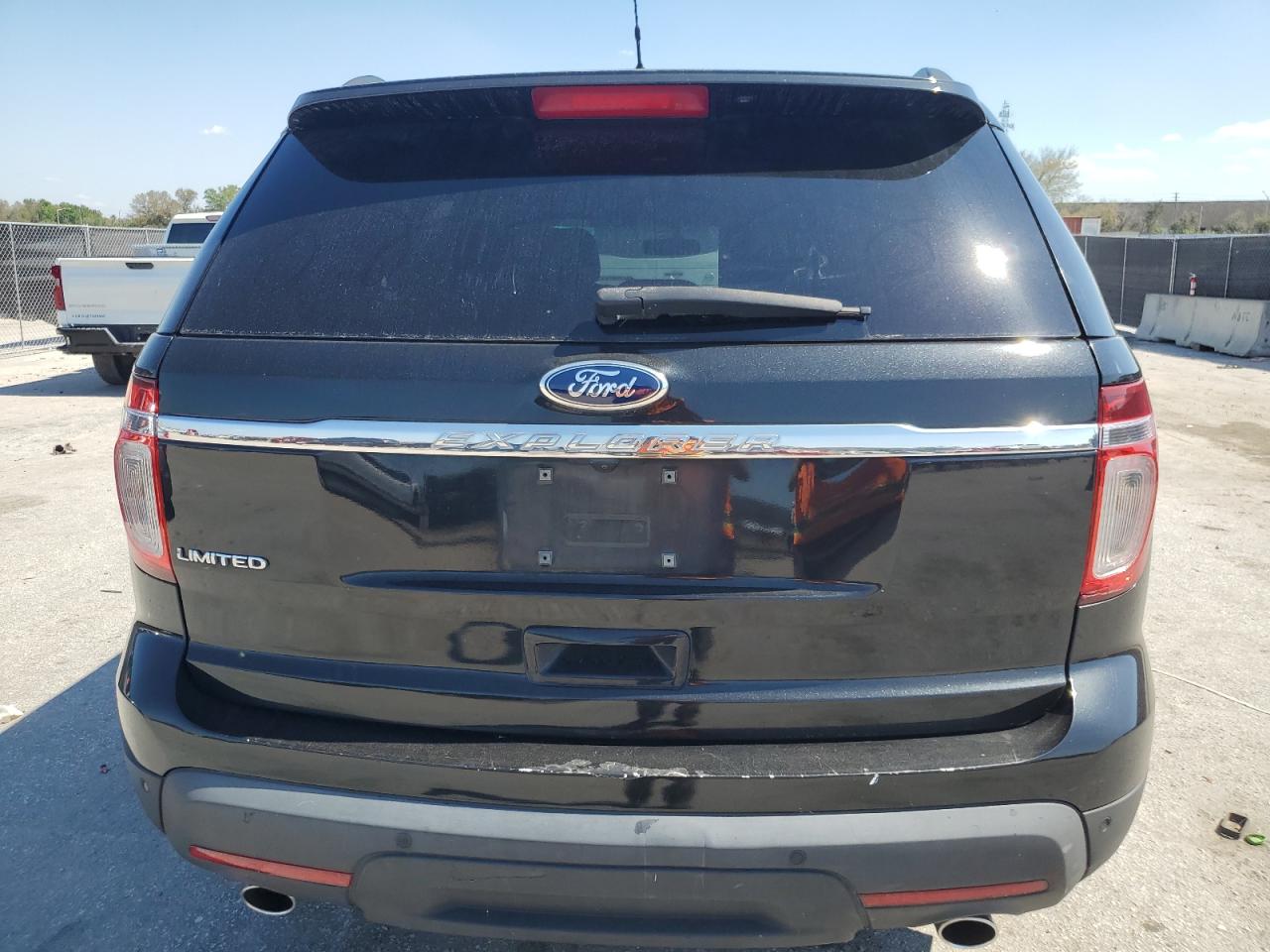 2015 Ford Explorer - Image 6
