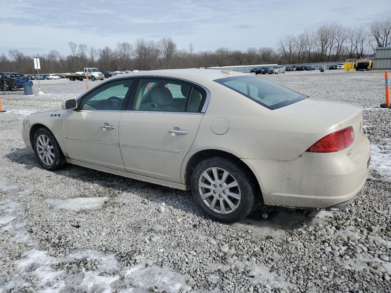 2011 Buick Lucerne - Image 2
