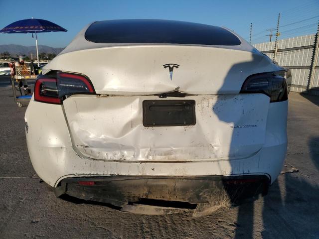  TESLA MODEL Y 2024 Biały