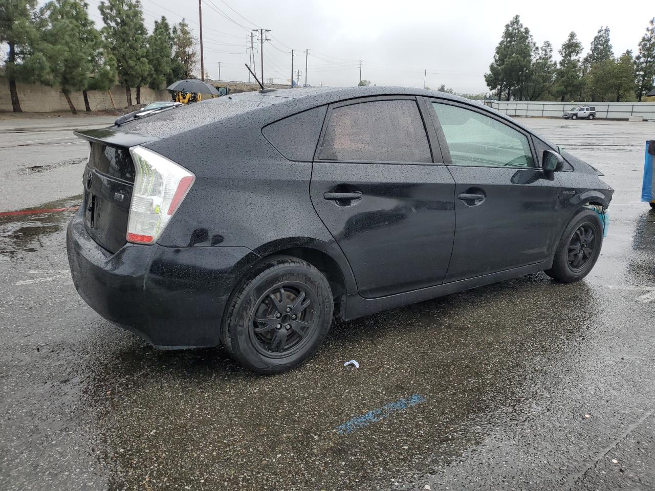 2011 Toyota Prius - Image 3