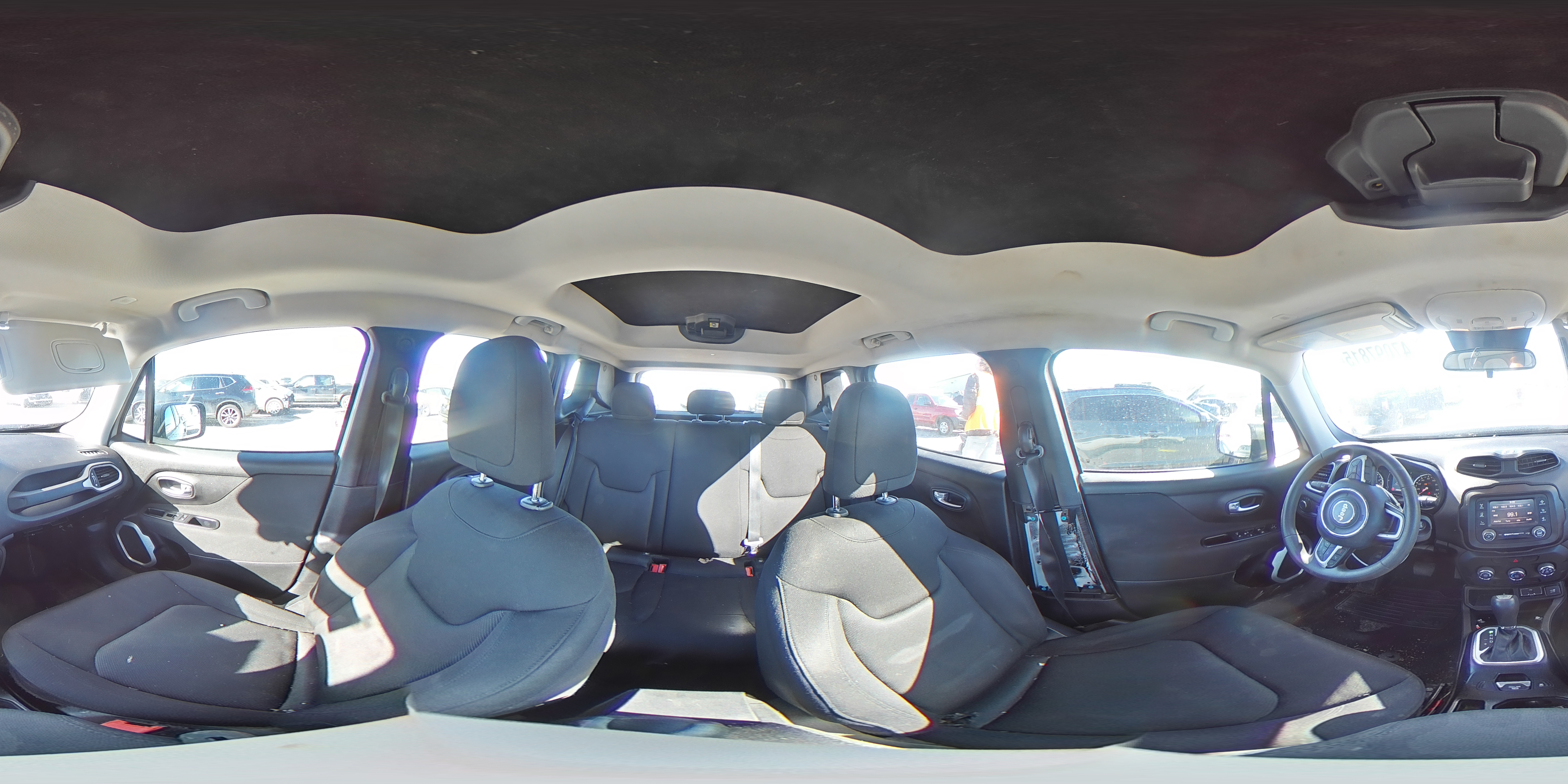 2018 Jeep Renegade - Image 14