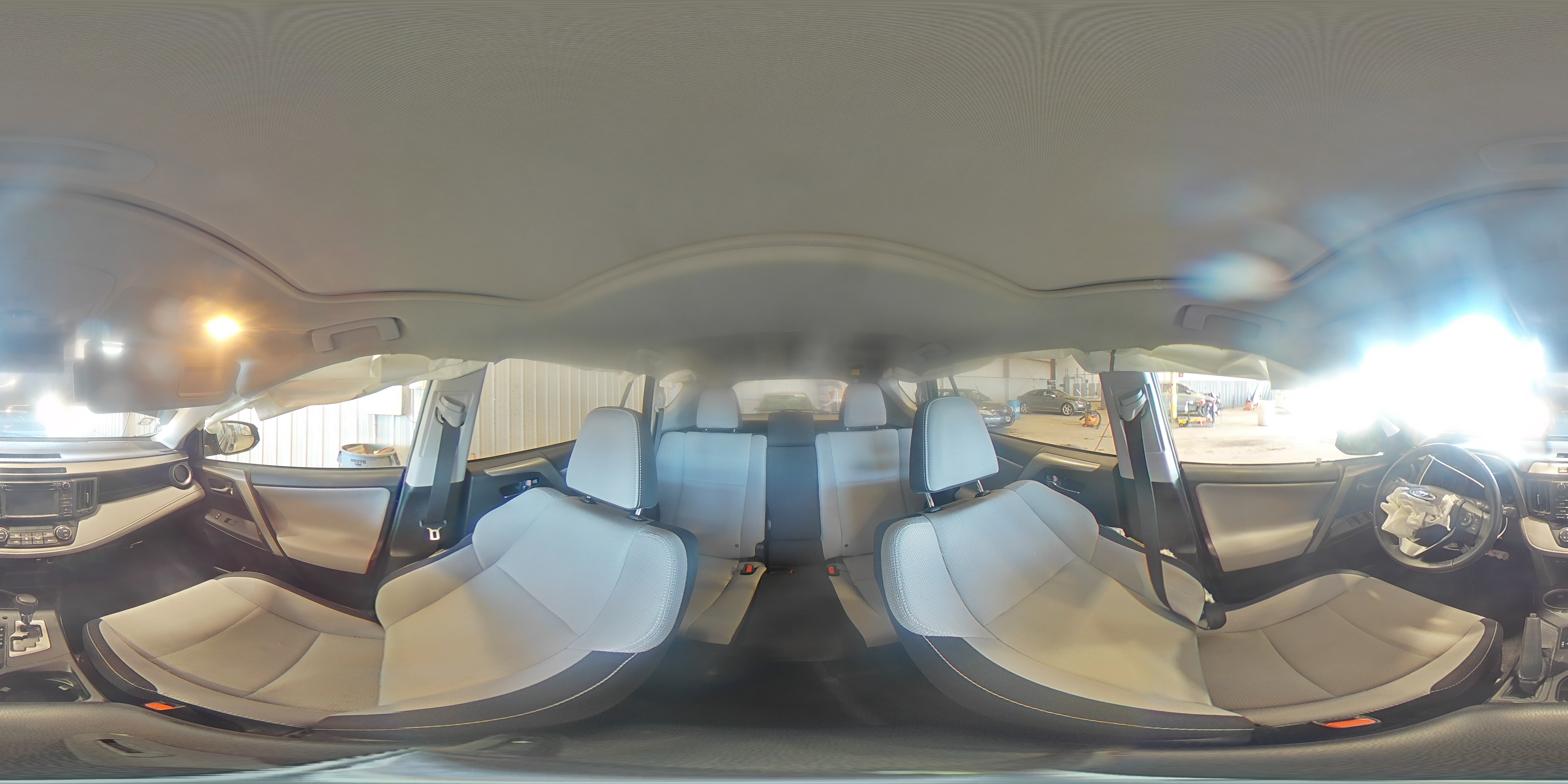 2016 Toyota RAV 4 - Image 16