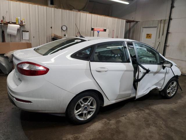 Sedans FORD FIESTA 2017 Biały