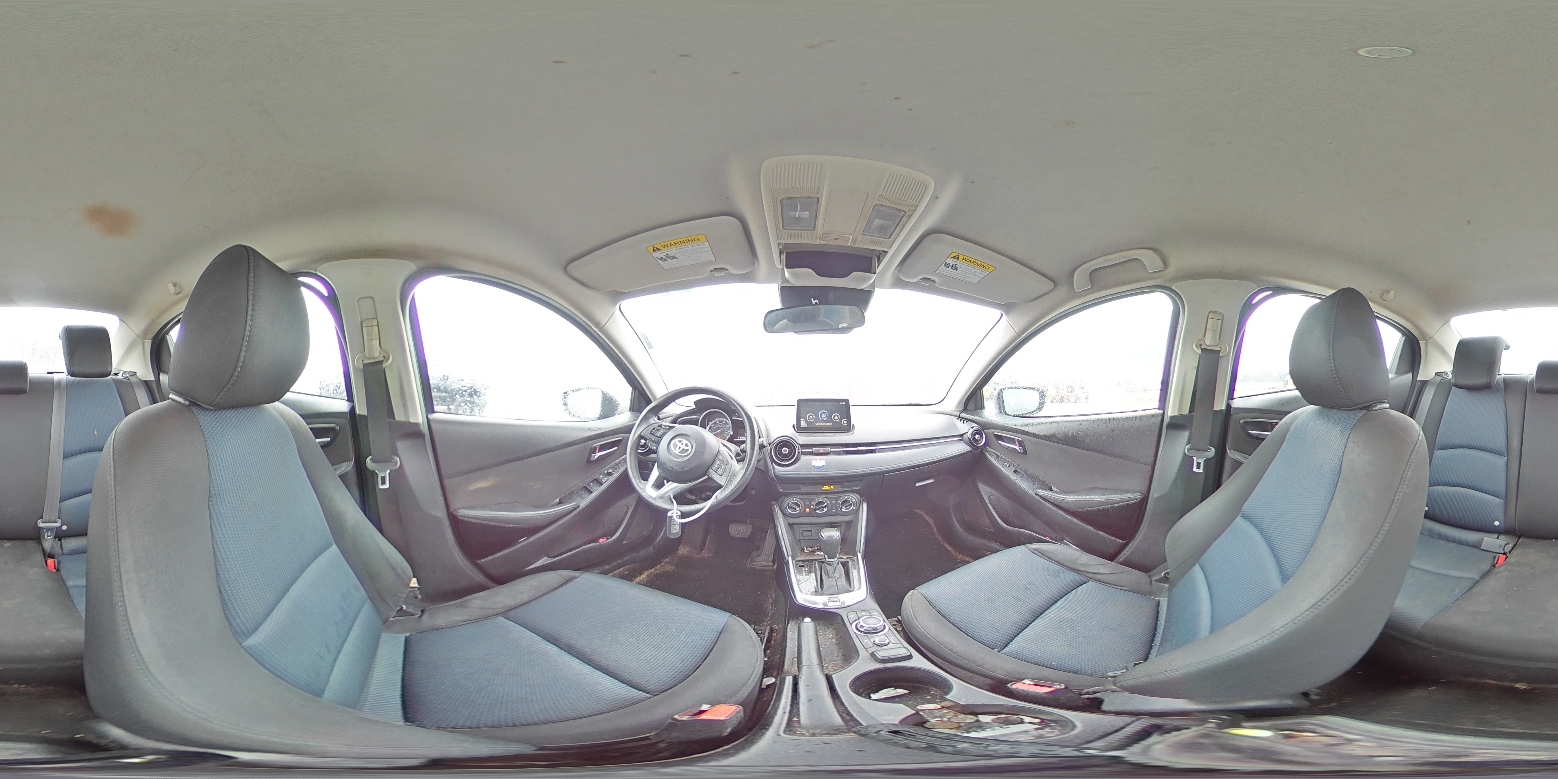 2017 Toyota Yaris - Image 13