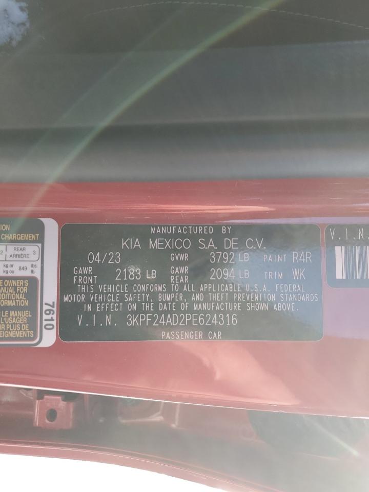 2023 Kia Forte - Image 13