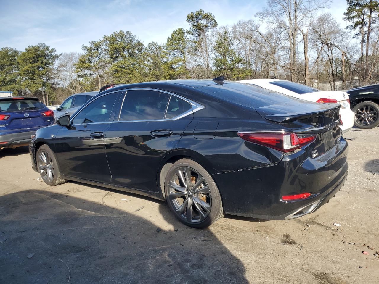 2019 Lexus ES - Image 2