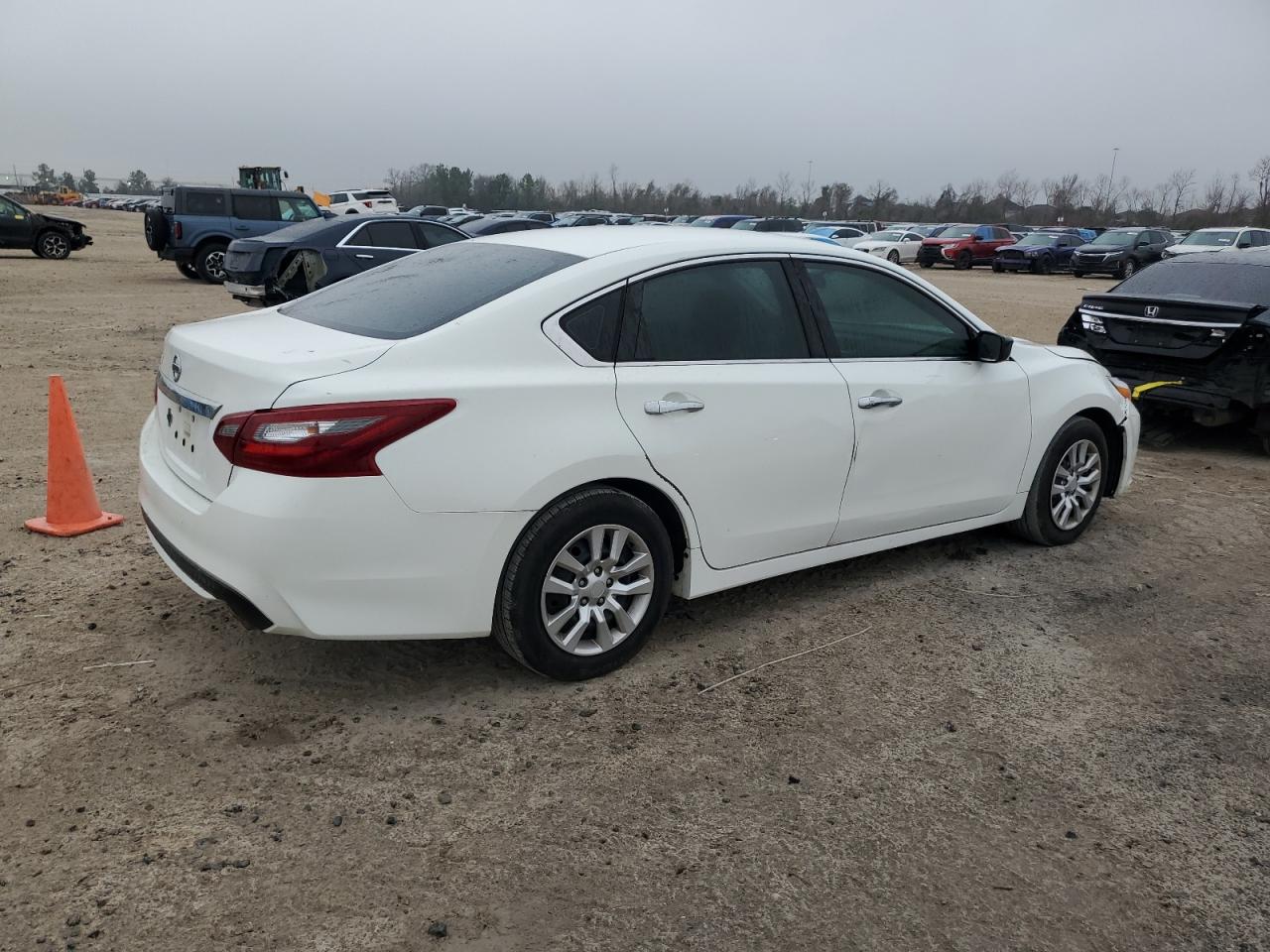 2018 Nissan Altima - Image 3