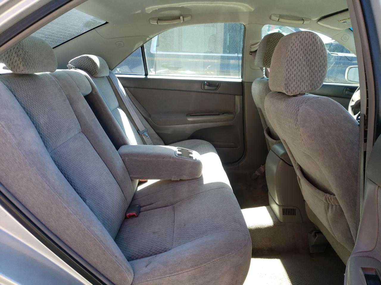 2004 Toyota Camry - Image 10