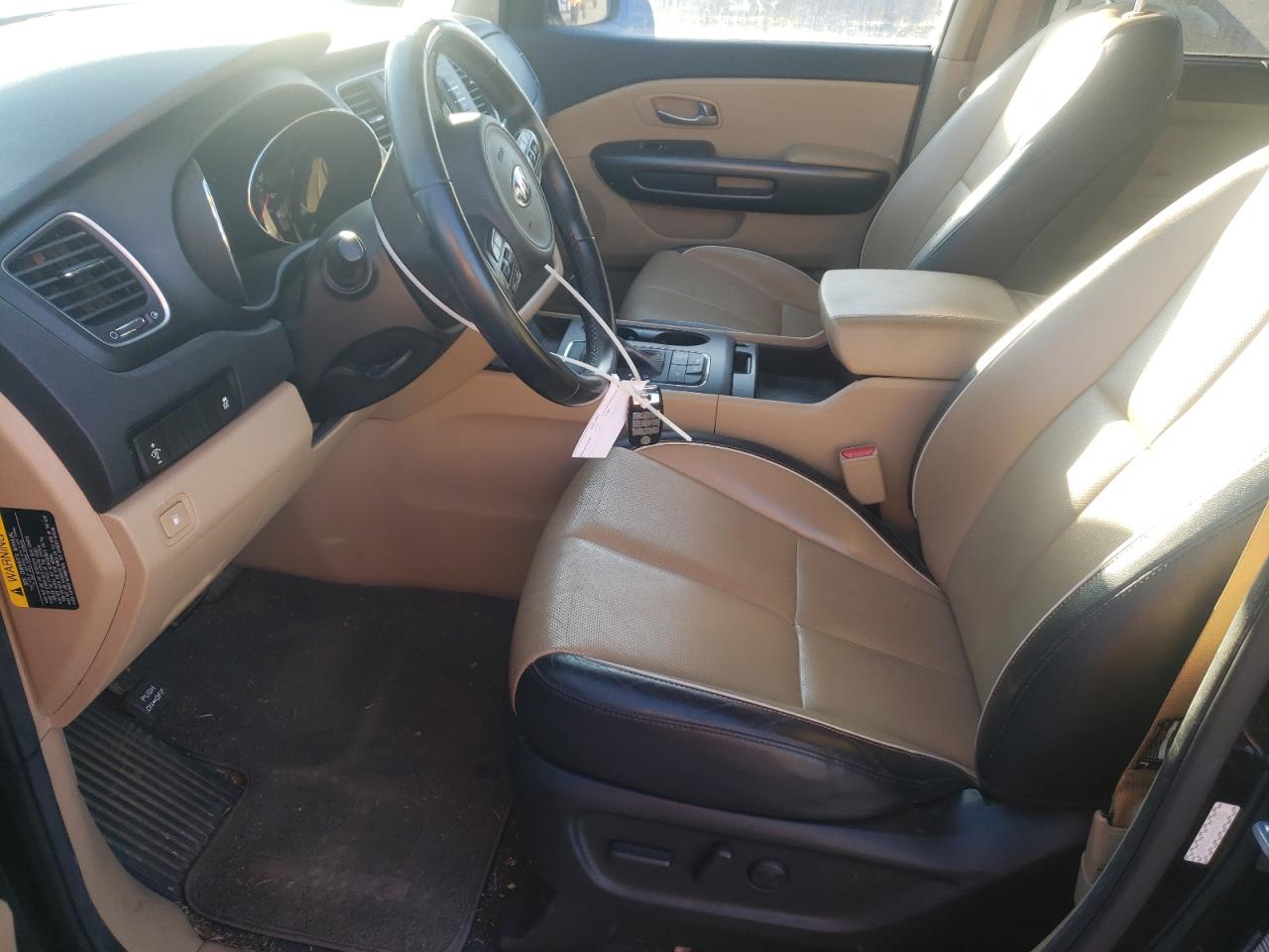 2017 Kia Sedona - Image 7