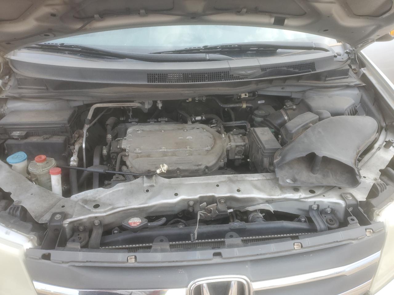 2011 Honda Odyssey - Image 12