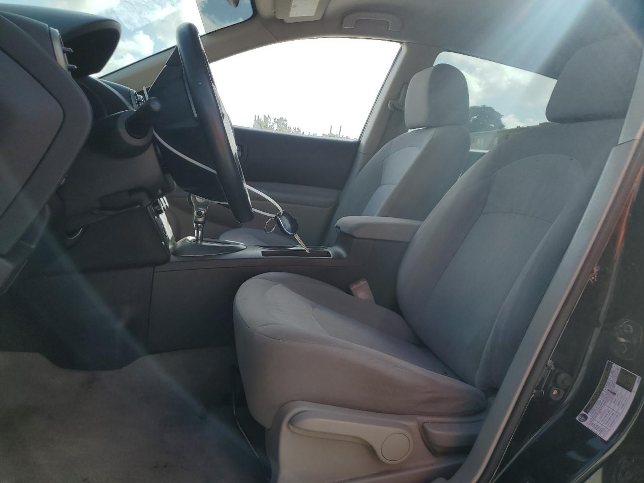 2011 Nissan Rogue - Image 7
