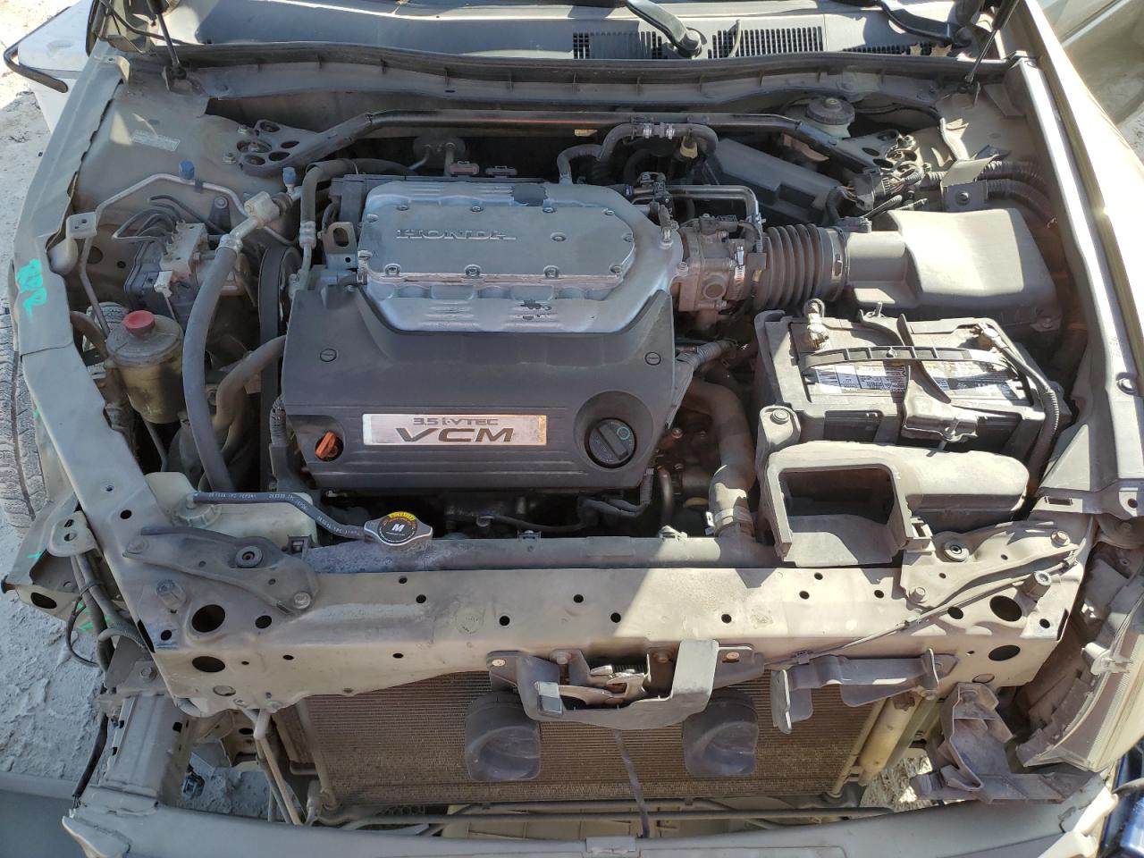 2009 Honda Accord - Image 12