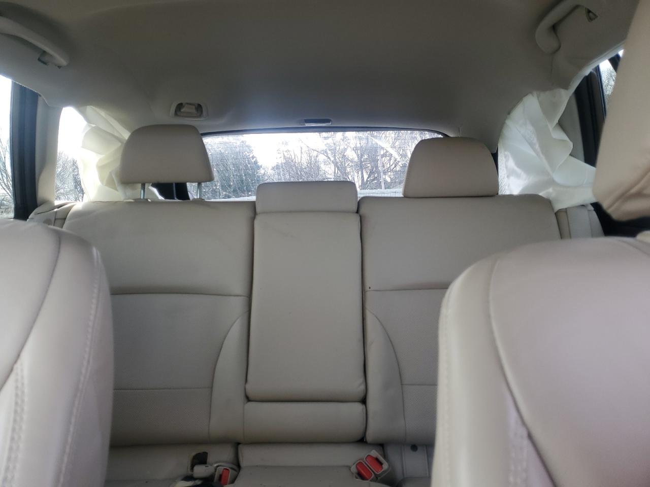 2019 Subaru Outback - Image 10